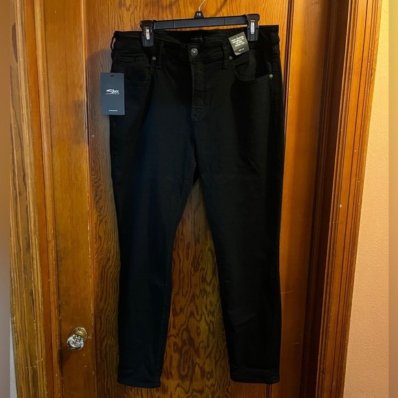 Silver Jeans, Most Wanted, Black Skinny Jeans, Size 14, 27” length - Picture 1 of 4